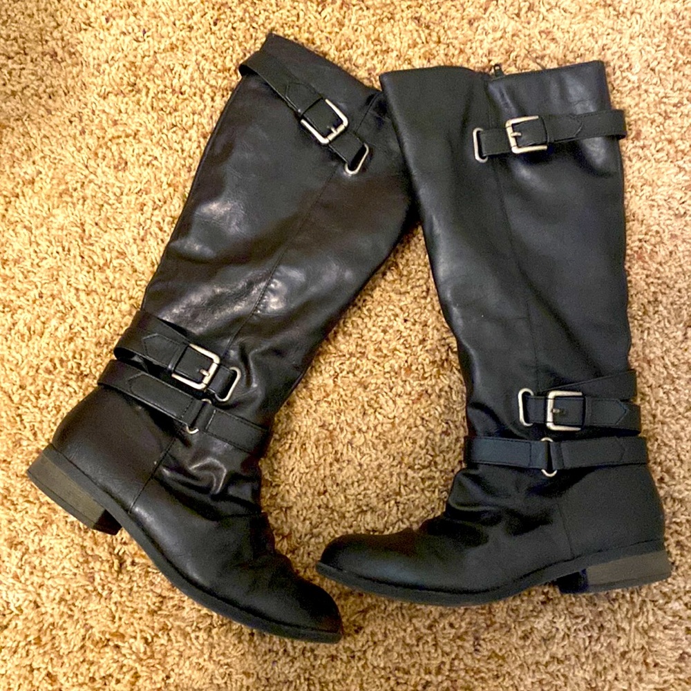 Women’s black zip up boots